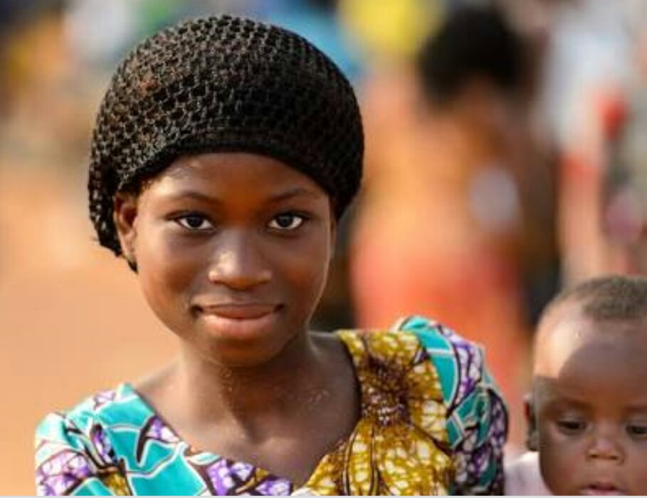 ProcyOngenya's tweet photo. Pour une seule femme qu'on amene en mariage forcé c la gloire de tout un continent qu'on enterre dans un fossé.
#TolerenceZero #Kitumaini #16joursDActivisme #StopGenderbased @kenehou @SennenHounton @Kokojoelle @LorenceKabasele #UNFPARDC https://t.co/k0hLDtaPYk