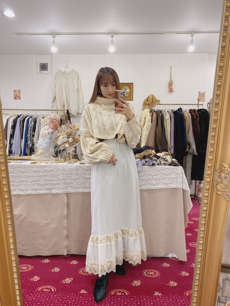 ❤︎
本日もご来店ありがとうございました！

店頭コーデの紹介です🌷
秋冬物沢山入荷しております！
お近くに来た際は
是非お立ち寄りください❤︎

明日も12:00～19:00で
お待ちしております！