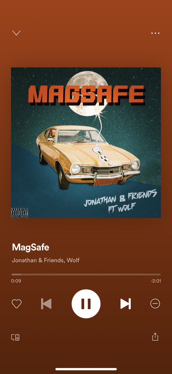 FrancescoBern98's tweet photo. @tldtoday @juliawolfnyc Nice song🔥🔥 #MagSafe 🎶 https://t.co/Nxg6HiPVwN