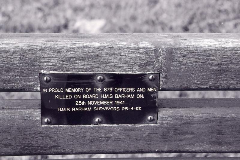 KeyserSosse's tweet image. On this day in 1941

The Royal Navy battleship HMS Barham was sunk by the German submarine U-331 in the Mediterranean. 

879 officers and men were killed and 337 men survived 

Lest we ever Forget their brave sacrifice 🙏 🇬🇧