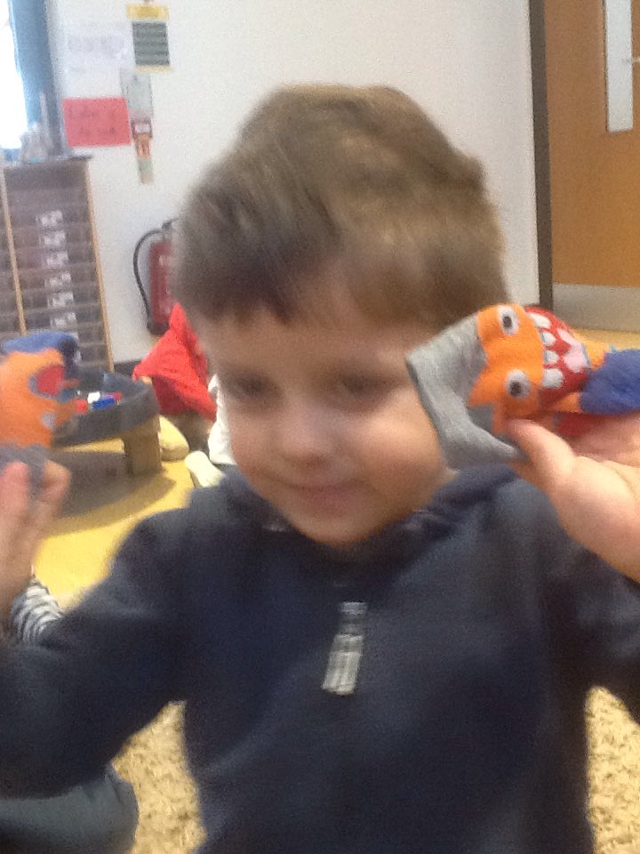 AshbridgeMaxy's tweet photo. Our cheeky teacher bought her laundry in for us to sort!! #earlymaths #sameanddifferent #matchingpairs #sortingvocabulary @NDNAtalk #EYmatters #SquirrelsAtMaxy https://t.co/kn1oFC59he