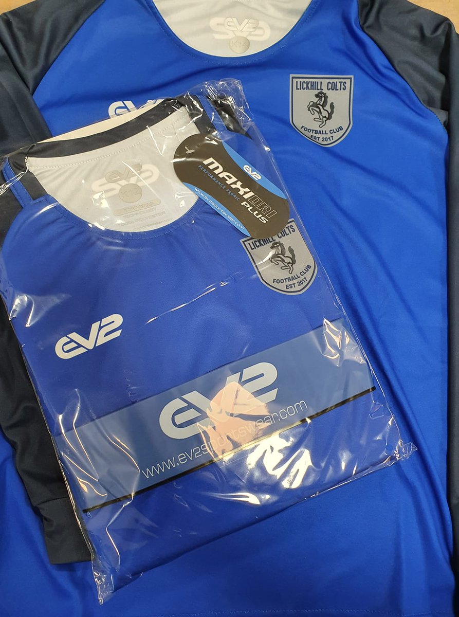 Lickhill Colts #lockdown deal: Training kits in all sizes for £15 😵
Please contact the club to purchase facebook.com/LCFC2017 #football #footballkits