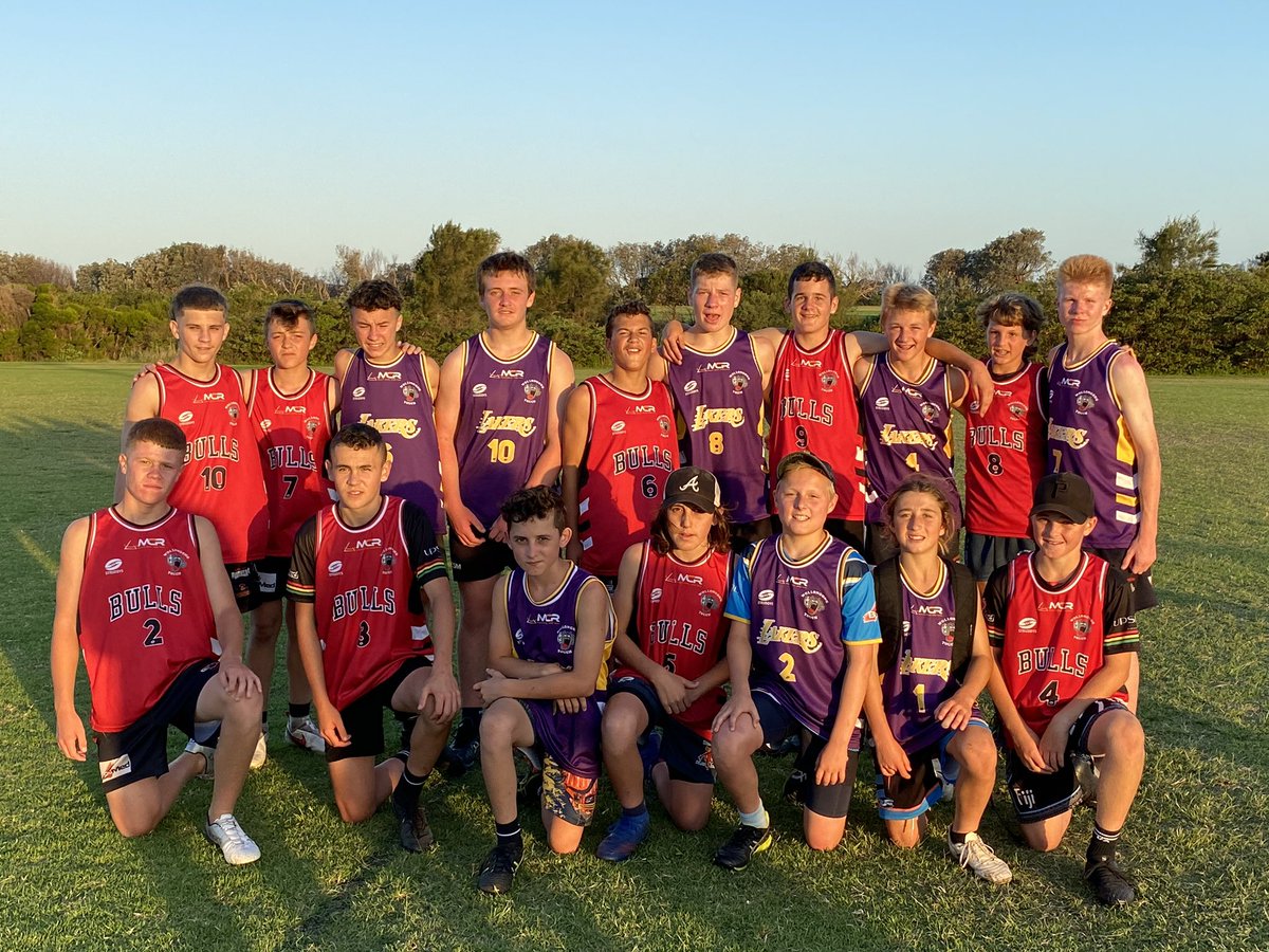WollongongTouch's tweet photo. The MCR Junior and Youth Premier League has been impressive so far. Teams vying for a spot on finals day and looking to impress Junior State Cup selectors. The NBA inspired #struddys singlets are also look sensational.
#gongtouch #funfitfamily @nsw_touch @dignamre #upsidefinance https://t.co/UxZMsTpGNS