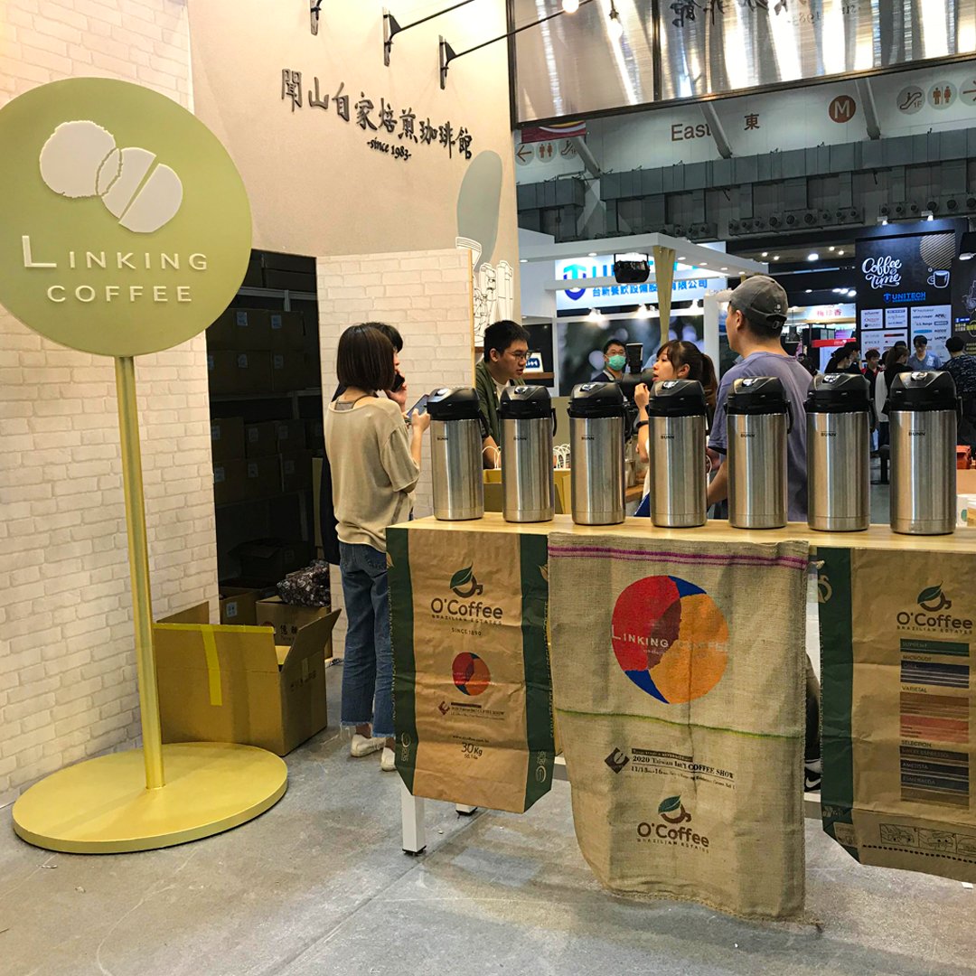 ocoffeebr's tweet photo. We were pleased to join the Taiwan Int’l Coffee Show 2020 with our great partner Linking Coffee. https://t.co/PiKm2IYpX4

#coffee #specialtycoffee #ocoffee #farm #agriculture #cafesdobrasil #altamogiana #cafe #cafeespecial #fazenda #agro #sustainablefarming https://t.co/Y1nGLu9Rxa