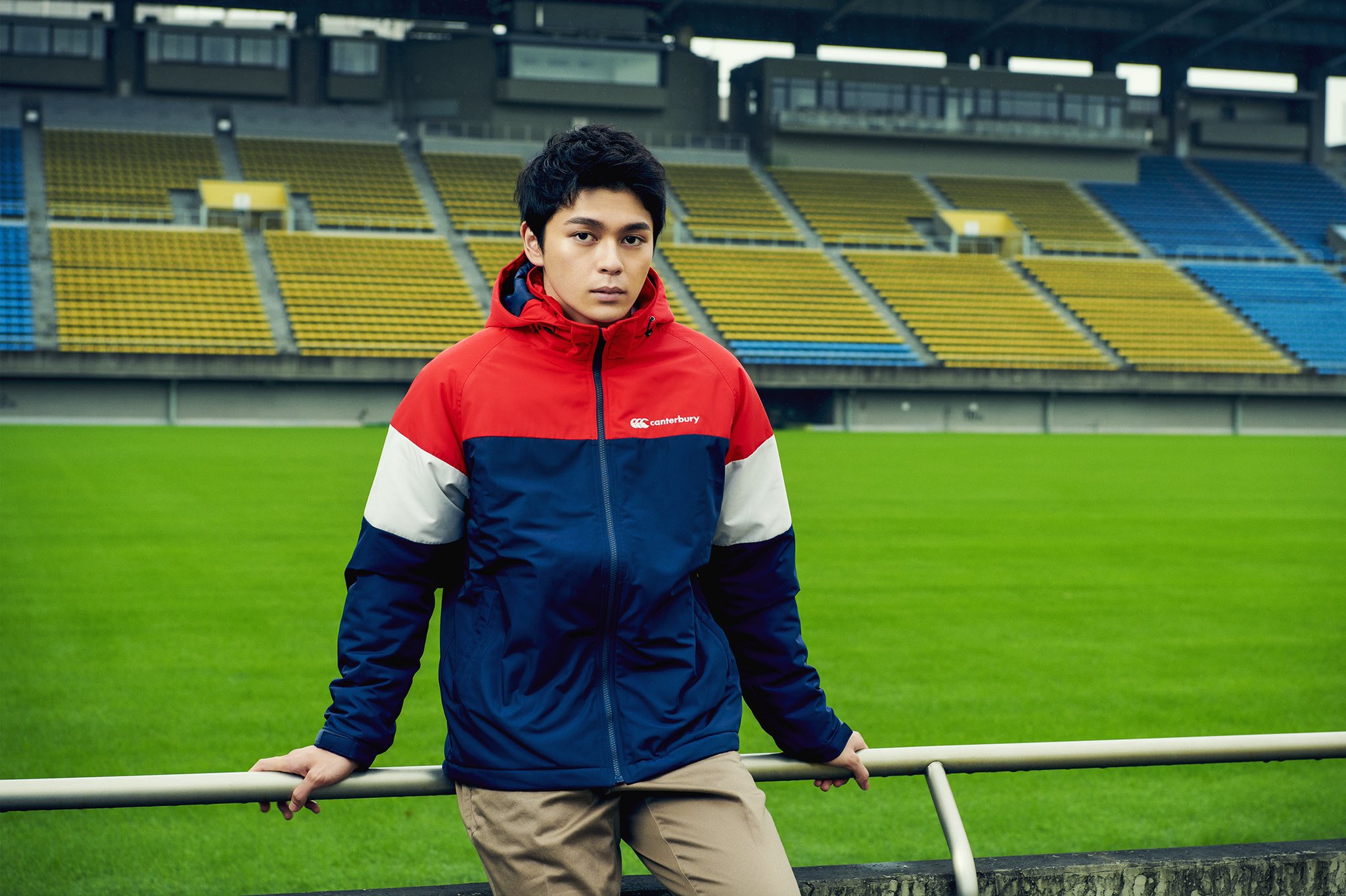 貴重 慶應大学ラグビー部 カンタベリー インサレーションコート XL 黒 公式・アウトレット】ラグビーインサレーションウォーマー