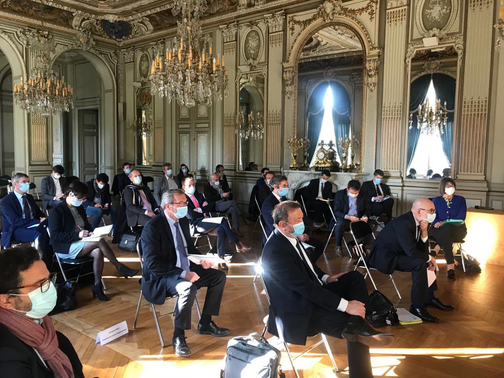 CFMedef24's tweet photo. Réunion très intéressante sur attractivité du territoire autour @Prefet24 @dep_cubertafon @ChassaingPh @DelponMichelEM @Jacqlinedubois @germinalpeiro @cddordogne @c_cathus @NvelleAquitaine et Club 100 des plus grandes entreprises du département du @medefperigord https://t.co/SzNIZaiWQC