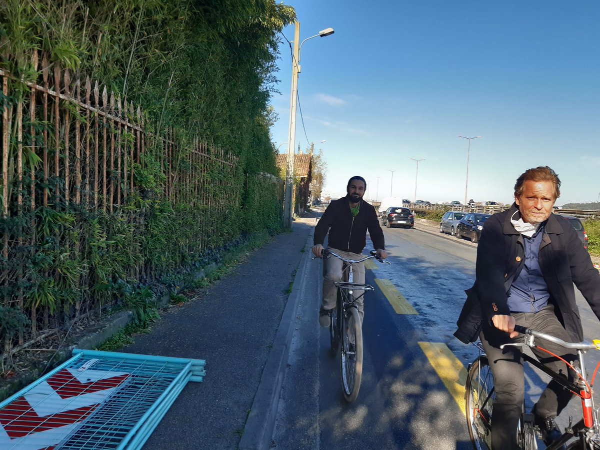 Les cyclistes peuvent maintenant rouler en toute sécurité sur le quai Wilson. Dans les prochains mois, les plans de circulation des quartiers seront remis redéfinis en concertation. La mise en sens unique d'axes principaux pourra être mise à l’étude.
#bègles <a href="/Villedebegles/">Bègles, le village urbain</a>
