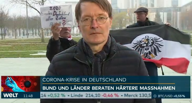 CarolineSWerner's tweet photo. Also so langsam kann man diese #Covidioten doch bitte wirklich mal Konsequenzen spüren lassen; jetzt stehen die bei einem Interview mit einem Epidemiologen SO im Hintergrund. https://t.co/866tOC5g1g