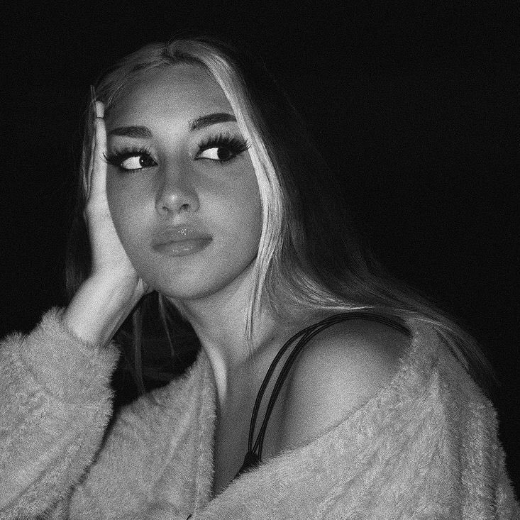 goddessari155's tweet photo. your lifelong addiction https://t.co/bjsx6cbxWv