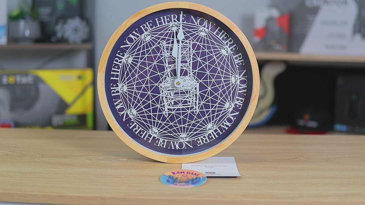 Finally have a clock to remind me that the only time we have and will ever have, is NOW! ❤️
Thanks <a href="/BabaRamDass/">Ram Dass</a> #LoveServeRemember #Love #NOW #BeHereNow #RamDass