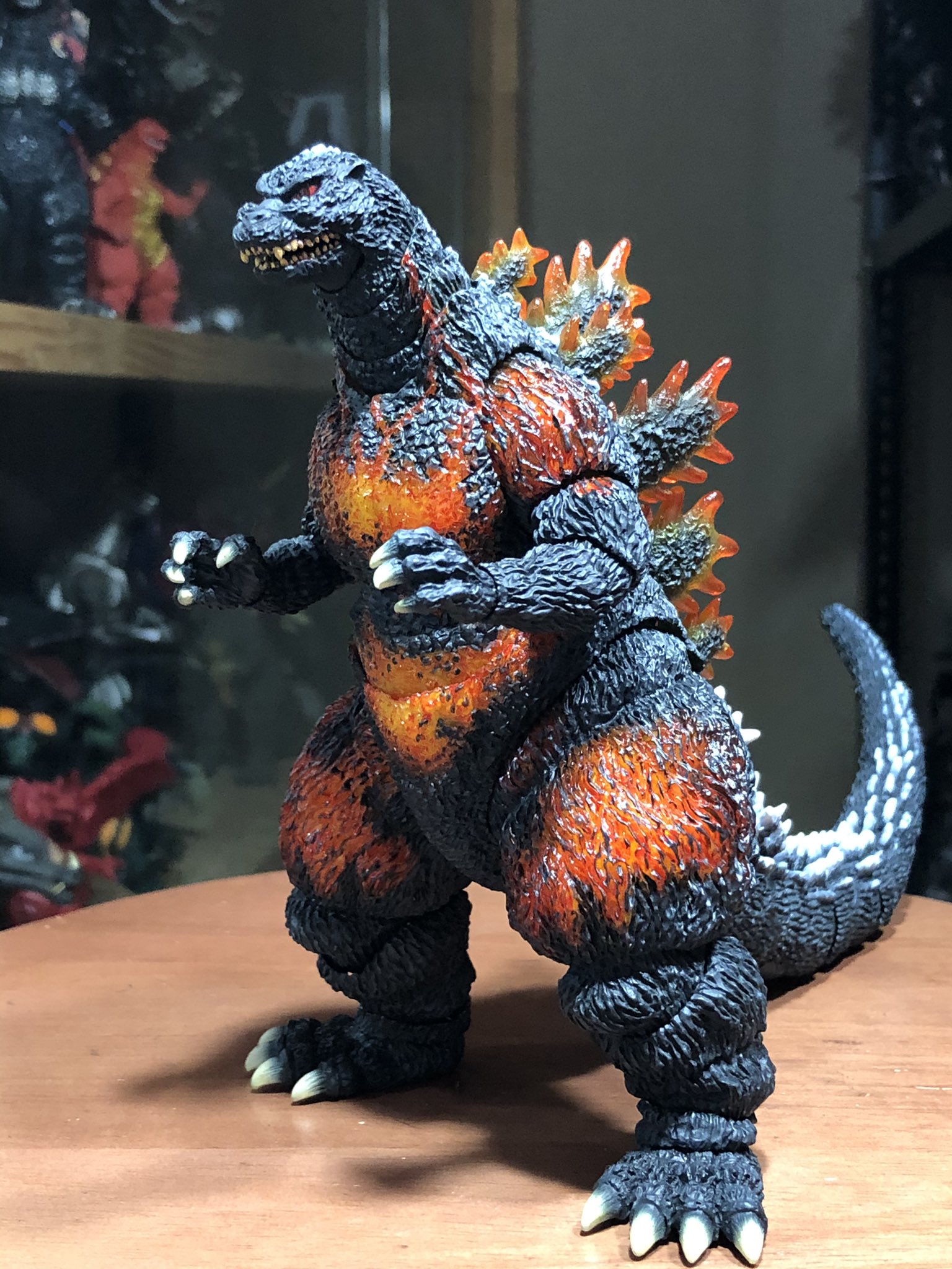 ゴジラ フィギュア S.H.MonsterArts 箱付 1995 アルティメット ゴジラ フィギュア S.H.MonsterArts 箱付 1995 アルティメット