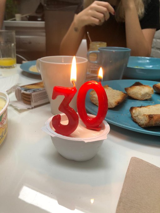 Mis amiwis me hicieron un desayuno sorpresa por mi cumple 🥰 https://t.co/wSAwh7kqR6<a href="/tag/tbt"class="tags"><span>#tbt</span></a>