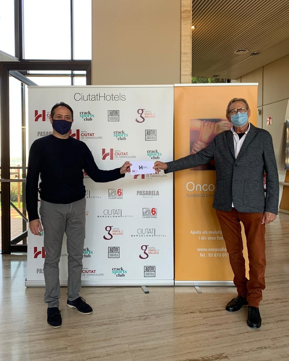CiutatHotels's tweet photo. Acabamos de hacer #donación del importe recaudado con la iniciativa solidaria del #ViciBici de nuestro centro deportivo @CrackSportsClub en beneficio de la Fundación de Ayuda Oncológica Oncovallès.
Gracias a todos y todas las que la hicisteis posible.

#Spinning https://t.co/xX3dX14Ux0