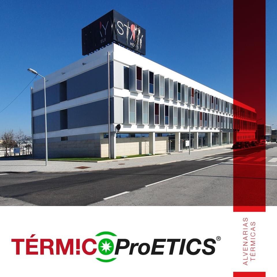 O TÉRMICOproETICS é destinado à execução de paredes onde isolamento térmico pelo exterior se impõe.👌
O Hotel Stay, em Pedras Rubras, contou com a utilização deste bloco

Conheça mais aplicações em 👇👇👇artebel.pt/index.php/prod…

#artebelsa #artebelsoluçõesconstrutivas