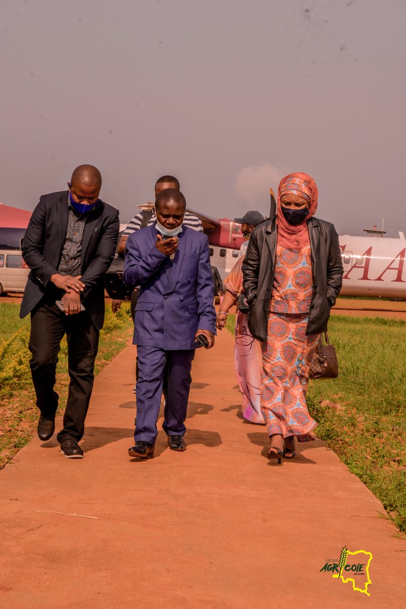 forum_rdc's tweet photo. Des officiels ont atterri ce Mardi 24 Nov 2020 à Beni pour le #FAB2020 
- Dr FATUMA HASSAN SHEILLA, Min. Prov de l'Agri. , Pêche, Élevage et Dvpt Rural du N-k
- Me Kambale Lufungula Robert,  Min. prov. de la Justice et DH, Tourisme, Culture et Arts, Industrie, PME au N-K https://t.co/jTFc86IzlO
