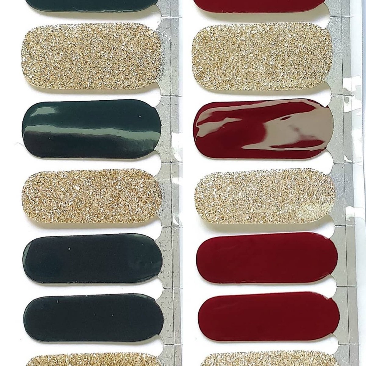 Feeling the festive spirit yet? Get into with our seasonal #NailWrap designs in #deepemeraldandgold and #wineandgold @lushiere 💅
#christmasnails #instantmani #diymani #nailstickers #manicure #manicureinspo #xmasnails #freedelivery #glitternails #zerodrytime #nofussnails