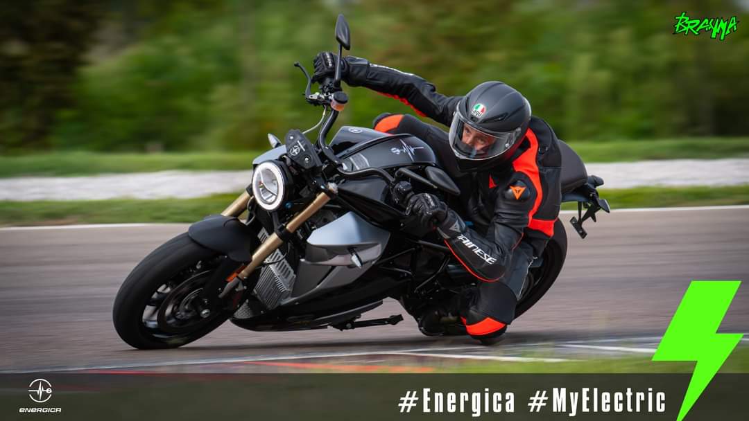 #Energica #MY2021 #RSVersion 
New Eva EsseEsse9+ RS Version!
The world’s first “classic” retro-styled electric motorcycle. 
Now faster than ever!

Ride NOW on energicamotor.com!