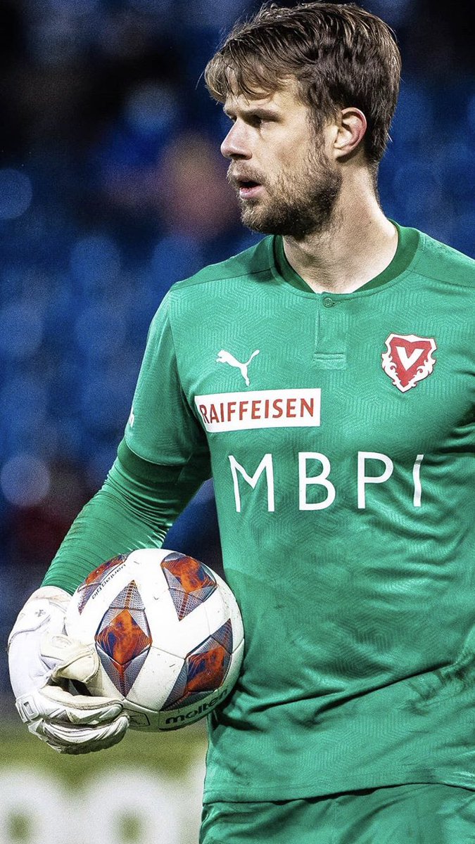 BeniBuechel's tweet photo. Finally playing again after a 4 week corona break 😵🤪👊🏻 https://t.co/uv3zv3xHMR