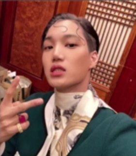 KAI selfies for album photo cards \\thread\\ #KAI  #카이  #엑소카이  #EXO  @weareoneEXO