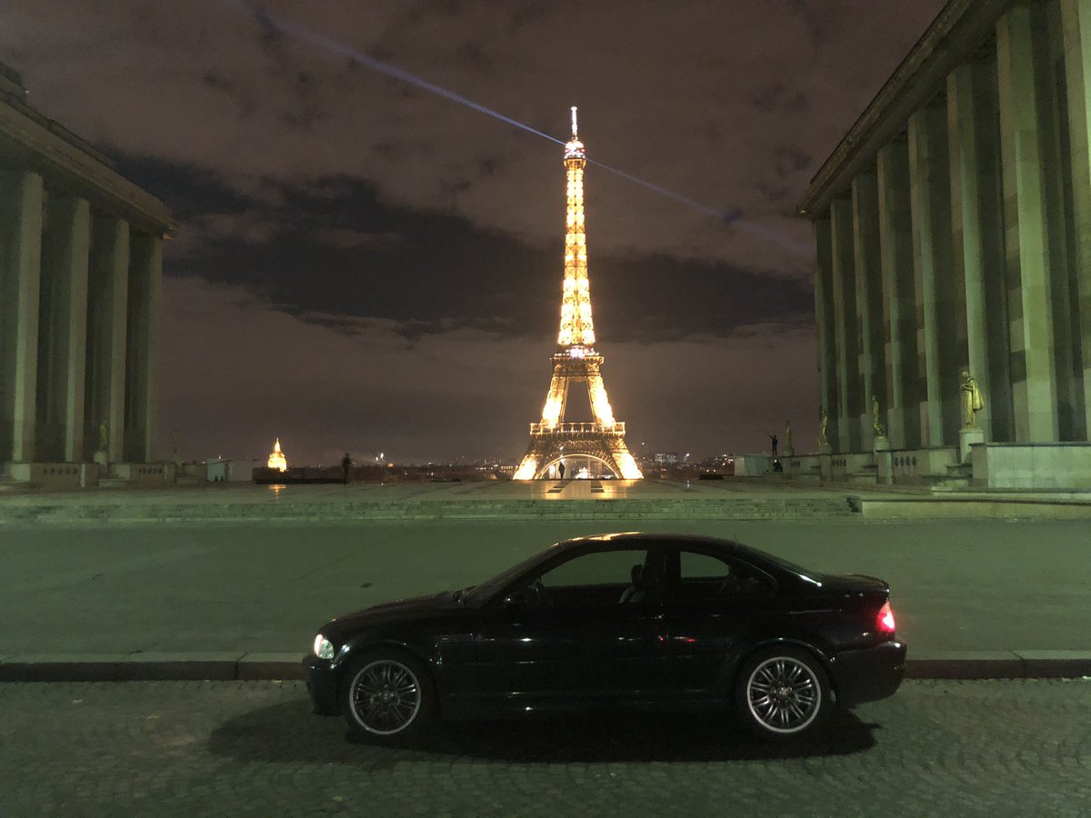 BigJimEvent's tweet photo. Petite pose au calme, ParisByNight 🤩!!! #m3 #bmwm3 #bm3e46 #bmwpower #bmwfrance #bigjimevent #parisbynight #gaz https://t.co/w4wG3HeiDj