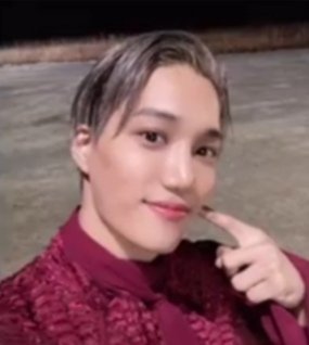 KAI selfies for album photo cards \\thread\\ #KAI  #카이  #엑소카이  #EXO  @weareoneEXO