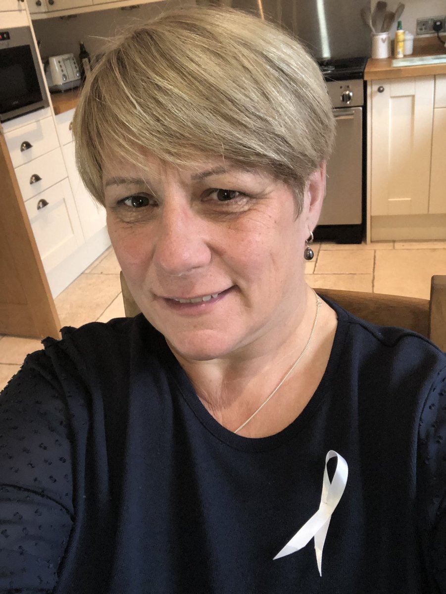 HelenDodds9's tweet photo. Wearing my White Ribbon to raise awareness & make a stand against Domestic Abuse. Proud to work for Aster Group who proactively support this cause as part of our daily work #WhiteRibbonDay #astergroup https://t.co/VRwrnSBTxK