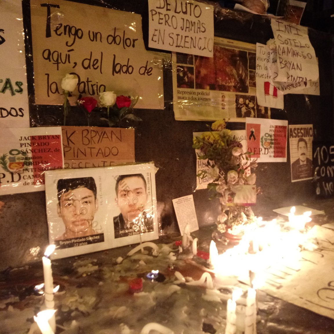 jfowks's tweet photo. El otro sitio de conmemoración de las víctimas de la policía, Inti Sotelo y Bryan Pintado, el altar en la esquina de Abancay y Colmena, también fue destruido esta madrugada. https://t.co/5mxOzMobrV