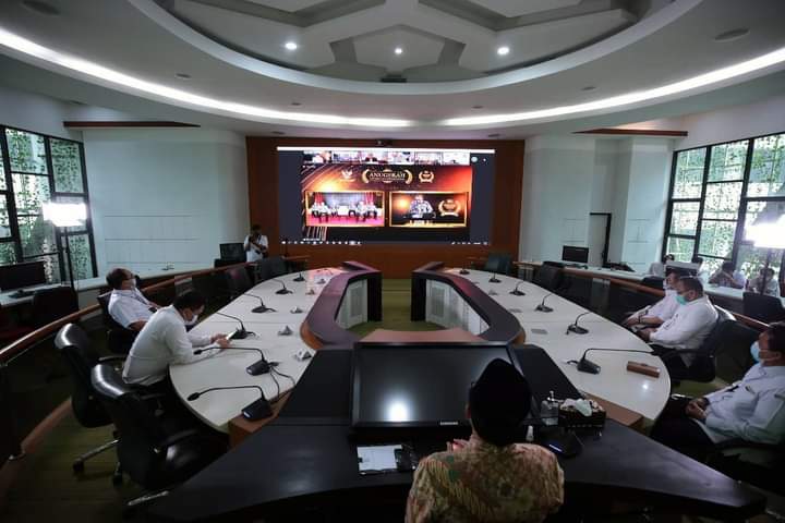 tppkemendes's tweet photo. Terima kasih atas penganugerahan Keterbukaan Informasi publik 2020, peringkat ke 4 diraih dr sebelumnya yaitu peringkat ke 11. https://t.co/qtD47GzvJ5