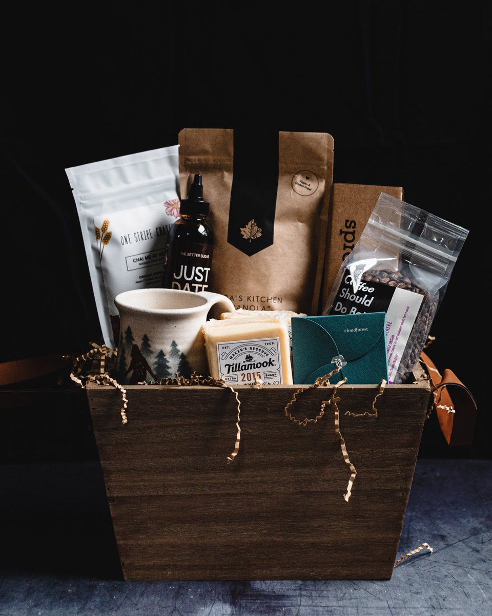 cosetteskitchen's tweet photo. Giveaway in partnership with @TillamookDairy! Be sure to head over to the blog to find out how to win these beautiful gift baskets with items from local makers and of course, Tillamook cheese.
https://t.co/GJpVTvIXAM
#TillamookPartner https://t.co/R7tcpYxZle