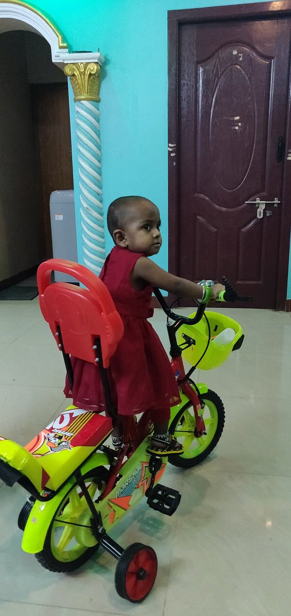 JobssFreelancer's tweet image. Sweet moment when sissy's kid playing with me.