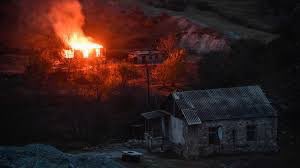 mmmdva_s's tweet photo. #Armenian illegal habitants in #Kalbajar continues their vandal acts burning the houses and buildings where they were illegal resettled in azerbaijani territories #DontbelieveArmenia #KarabakhisAzerbaijan #Karabakh #ArmenianWarCrimes #agressorArmenia https://t.co/JK1fEAsOr9
