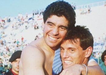 Television Publica On Twitter Ahora En Vivo Sergio Goycochea Y Unas Palabras De Despedida A Diego Maradona En Https T Co Faoo2bckq2