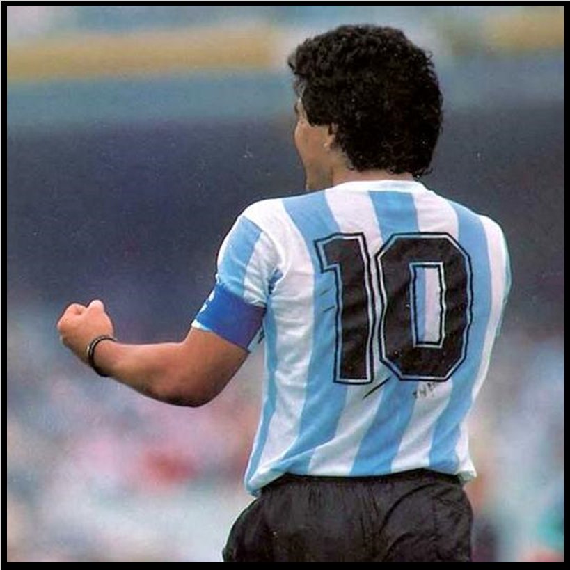 papademorena's tweet photo. Y ahí se fue el último pedacito de infancia que quedaba... ya nada va a ser igual. Gracias por aquellos tiempos Diego. https://t.co/J44rGPXPi0