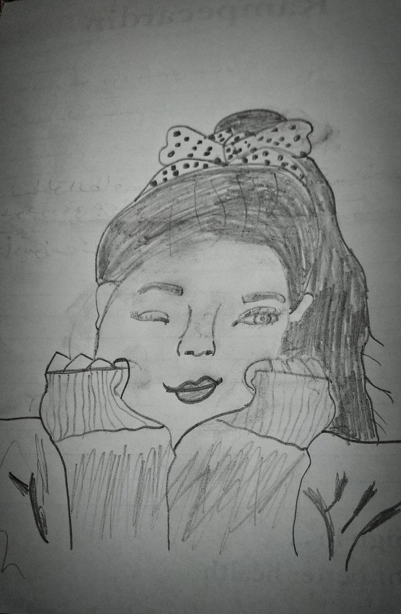 انا في الرسم معنديش يامه ارحميني عشان تبقم عارفين 😂😂❤️