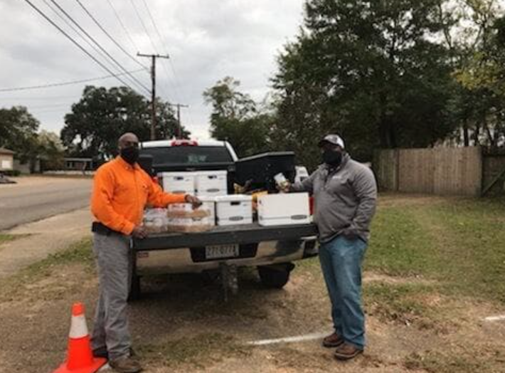 spire_energy's tweet photo. Thanksgiving gatherings may be smaller this year, but the spirit of giving is bigger than ever. For these Spire employees from Selma, AL, that looked like coordinating a canned good drive for local families to enjoy a holiday meal. Together, we are #FuelForGood. ๐งก https://t.co/47pyqIOXuU