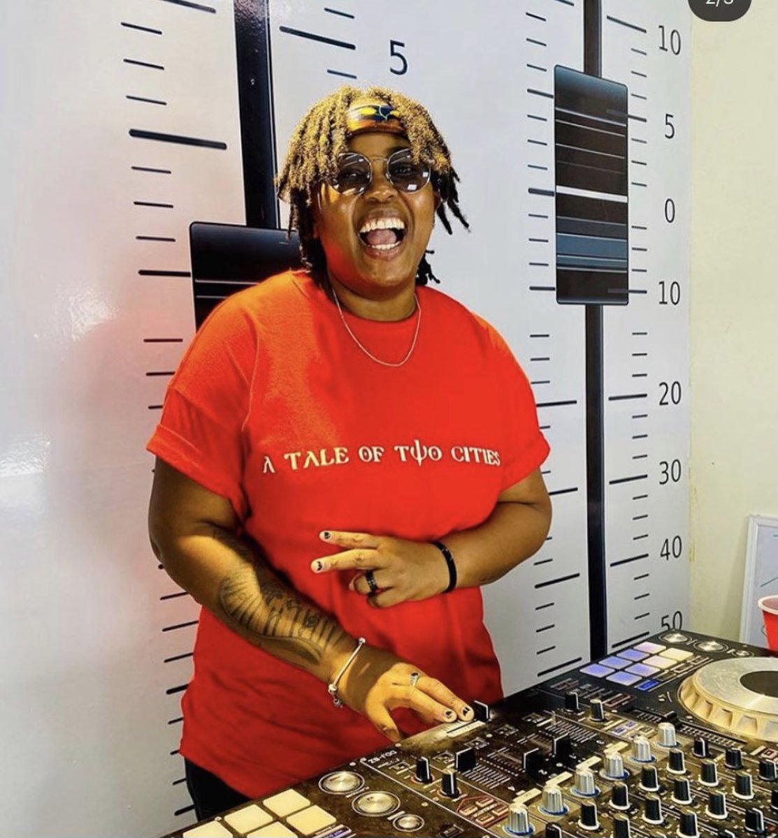 LiteRadio955's tweet photo. Let’s keep it #Lite with @djlambo_ right now on @literadio955. She’s got what you need
#LiteRadio https://t.co/xeioCEMRMY
