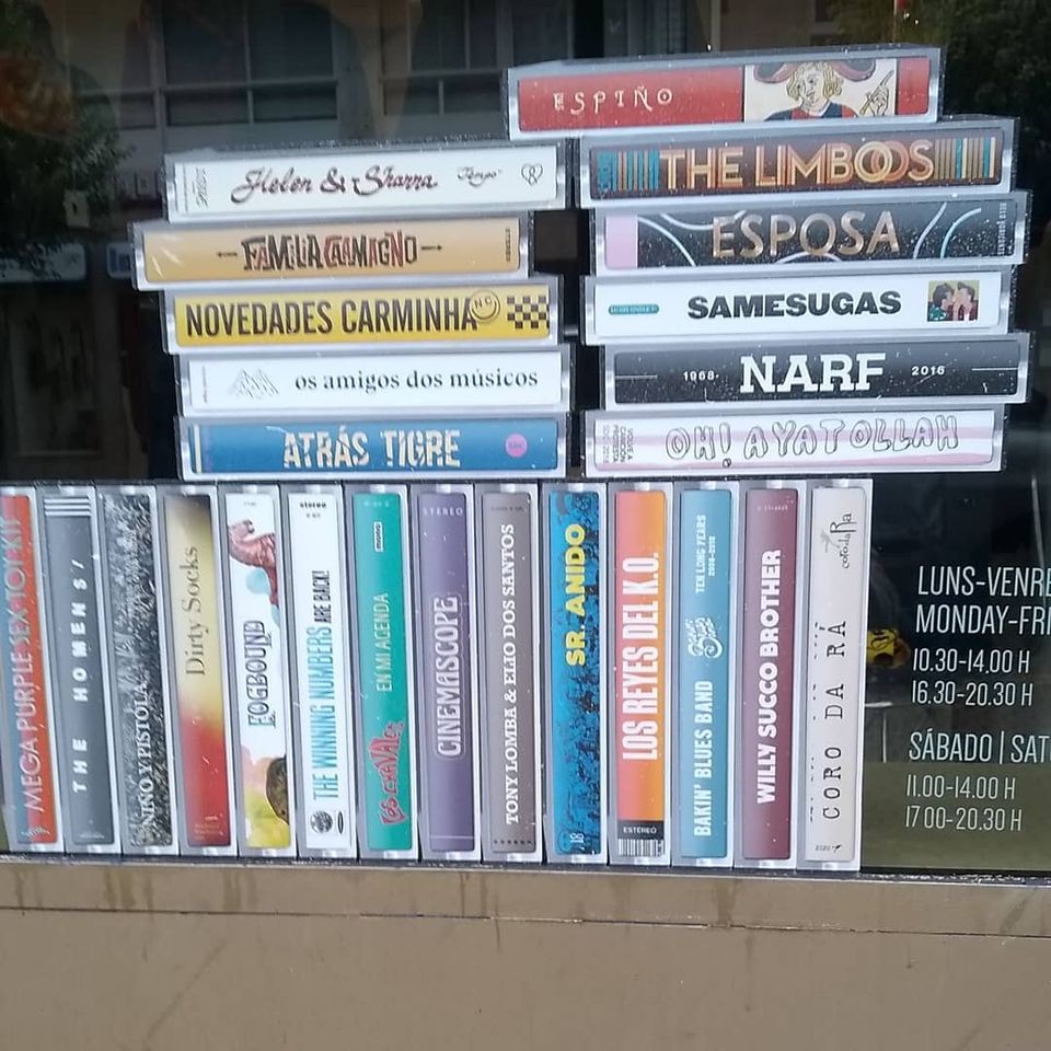 samesugas's tweet photo. Entre amigo@s n @AReixaTenda / @MatrioskaTenda😍
@WillySuccoBro @theshyboy @The_Limboos @ohayatollah @HelenloveShanna @Familiacaamagno @novcarminha @OAdosM @thehomens @ypistola @DirtySocksDS @TWNband @TonyLomba @Coro_da_RA @ukestradoMedio @Terbutalina @ruxeruxe @TheLakazans https://t.co/tCJeqkB4NO