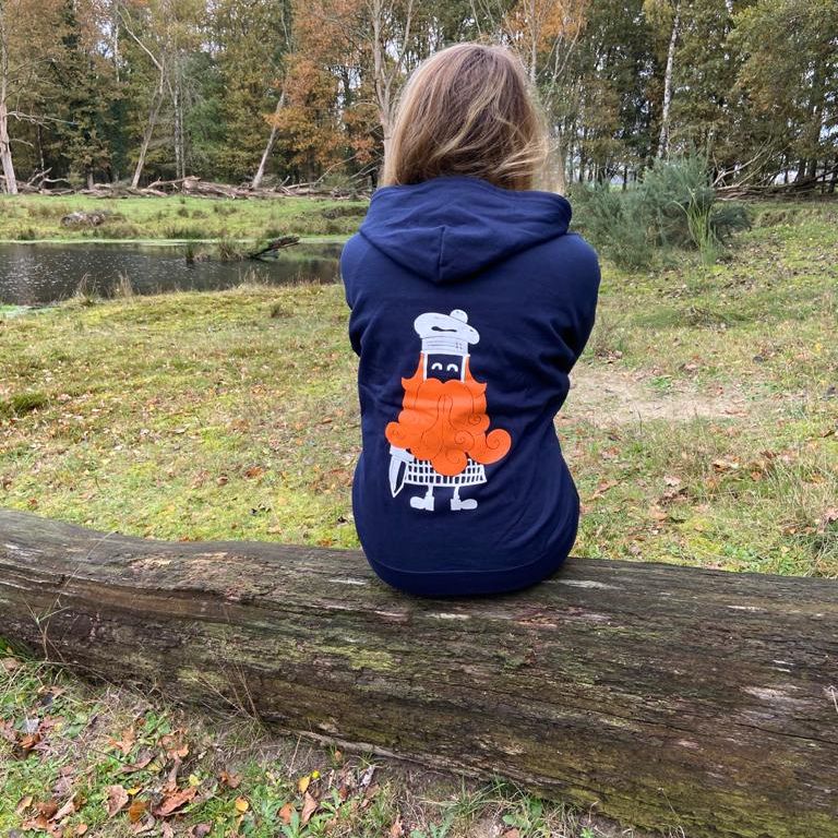 Het fijne van de kou vinden wij vooral dat we onze favoriete hoodies weer uit de kast kunnen halen. Heerlijk warm en zacht en ze herinneren ons ook nog eens aan het leukste Keltische festival van het jaar!

Welke ontbreekt er nog in jouw kast?

shop: bit.ly/3fcv5N4