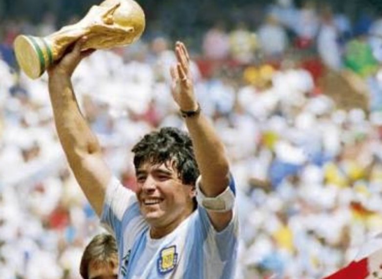 007Robinkoshy's tweet photo. To see the ball, to run after it, makes me the happiest man in the world.. #RIP #Maradona #Legend #football https://t.co/pUvJkmdgzj