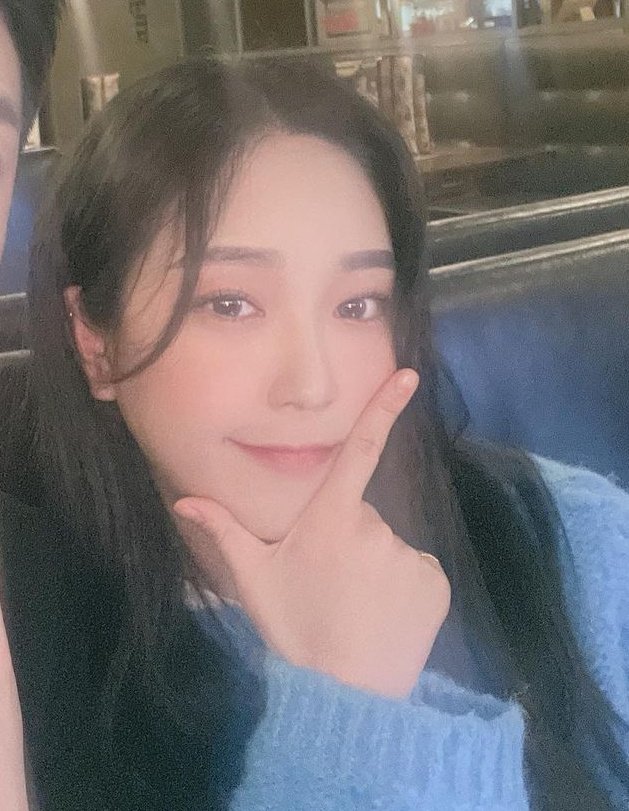 yoonjicentral's tweet photo. https://t.co/gBsb5kP7l6