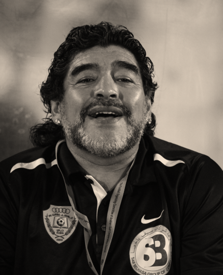 zoditv's tweet photo. https://t.co/YdiPCvmpXW
Maradona ha muerto a sus 60 años
El mundo del deporte hoy se conmociona por la muerte de la leyenda mundial del fútbol Diego Armando Maradona. https://t.co/JfJjNGre2u