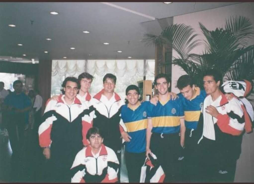 leonsfdo's tweet photo. “No me importa lo que hiciste en tu vida. Me importa lo que hiciste en la mía”.
Mis condolencias a su familia y un fuerte abrazo a toda Argentina. 
DEP Diego. https://t.co/myA4XY2biu