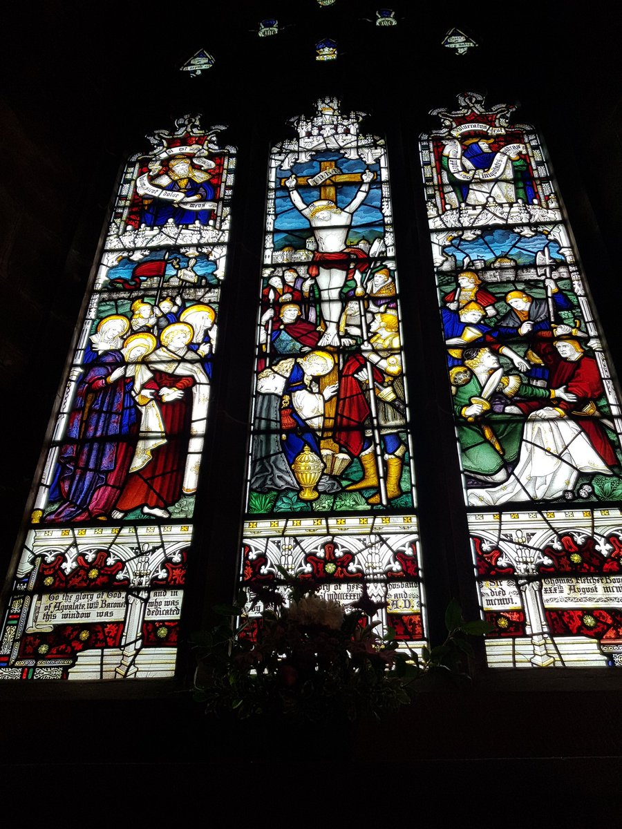 IsabelMathiasPR's tweet photo. The Crucifixion is a beautiful window by Kempe with Roman soldiers playing dice. St Nicholas Church, Newport Shropshire #AnimalsInChurchesHour #NewTestamentInChurches
#AnimalsInChurches
@allaboutnewport https://t.co/gk9S8ycfGk
