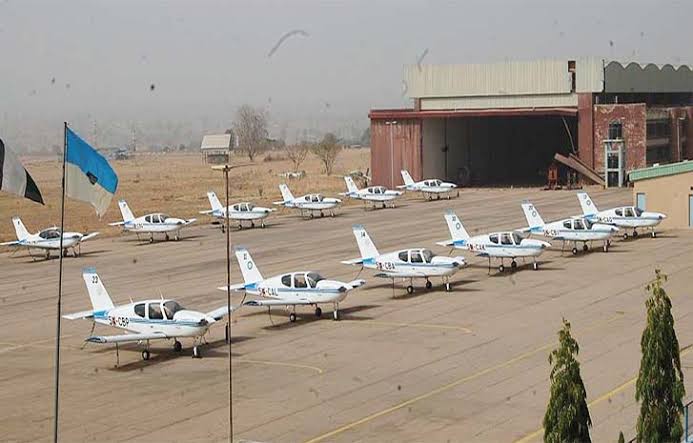 OvieAli's tweet photo. Nigeria receives final batch of the 6 aircraft to train pilots in Nigeria , and other African countries. The nation used to spend $500,000 monthly to South Africa and Niger Republic for aircraft calibration hiring, but they have also bought a calibration plane to save $1m yearly. https://t.co/1Esv5o7LB3