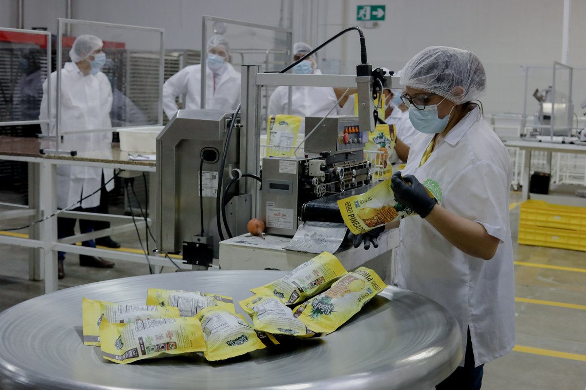 Visitamos Natural SINS, PYME fabricante de frutas y vegetales deshidratados. Forma parte del programa Alivio y recientemente comenzaron a exportar a Emiratos Árabes Unidos gracias al apoyo del programa durante la pandemia. <a href="/Procomer_CR/">PROCOMER</a> <a href="/INAdeCostaRica/">Instituto Nacional de Aprendizaje-INA</a>