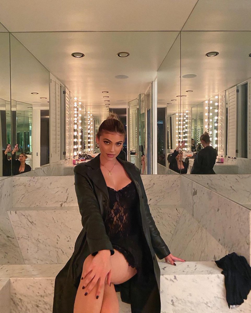 KesleySlave's tweet photo. I love being one of @CatfishKelsey slaves it gives my life meaning #kelseysarmy 

#findom #femdom #catfishdomme #catfishfindom #catfishscam https://t.co/aviGml2bza