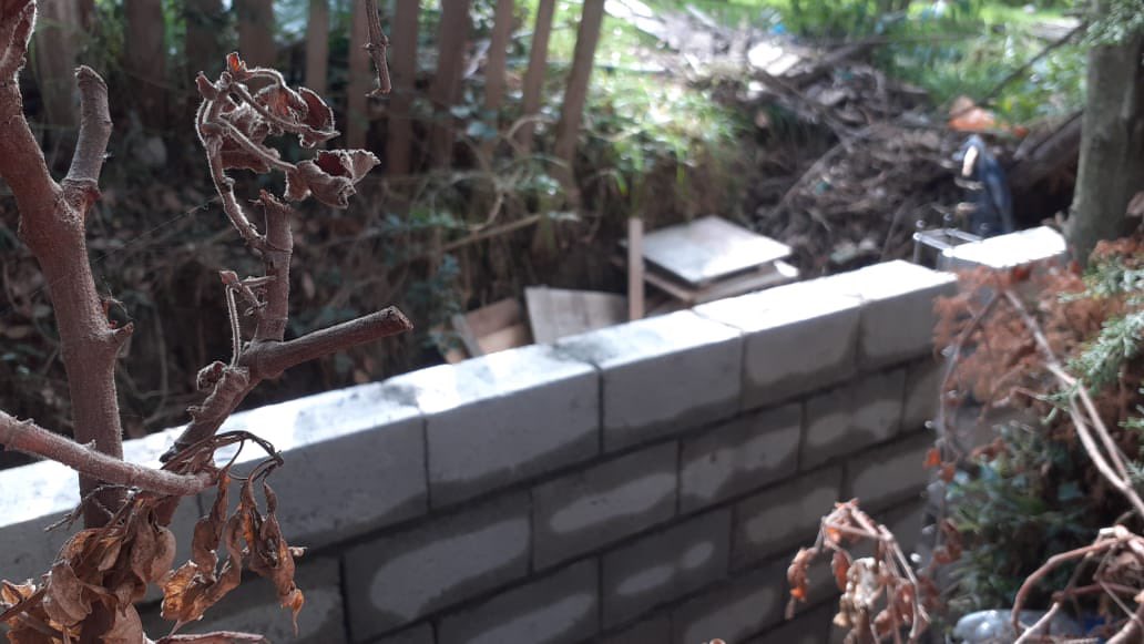 Biolcom_scorpii's tweet photo. Empresa Biolcom en pifo, se está viendo muy afectada por un muro construido en una sequía perteneciente al municipio, nuestra fábrica se ha visto varias veces ya inundando y no tenemos respuesta de AMC rogamos porfavor dar atención a este requerimiento @estefania_gru @LoroHomero https://t.co/u2EhZ4sG6i