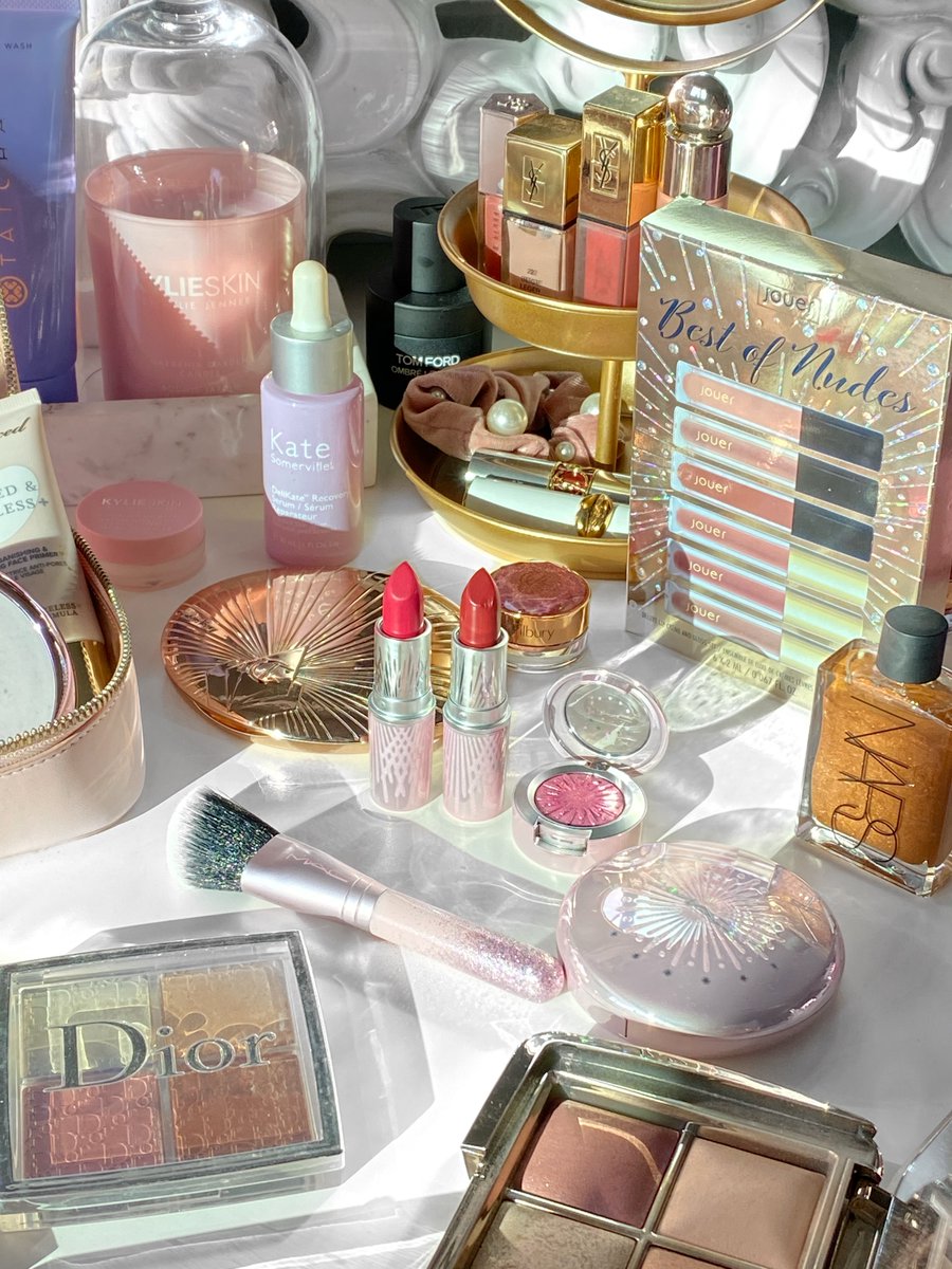 Check out my post on Black Friday /Cyber Monday Beauty Deals. #blackfriday #cybermonday #beauty calibeaute.com/blog-1/2020/11…