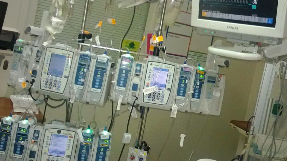 DrGolfShirt's tweet photo. We can all agree: this makes everyone nervous except ICU nurses. https://t.co/hx6I9WuLgg