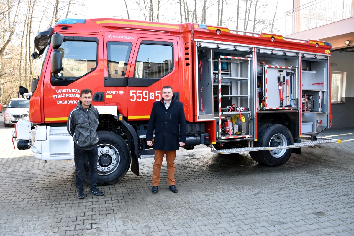 ✅ A tak prezentuje się zupełnie nowy samochód ratowniczo-gaśniczy Volvo 280 będący od wczoraj własnością OSP Bachowice 🚒🚒🚒 Robi wrażenie 😀

Szczegóły ⤵️
tiny.pl/781xc | spytkowice.net.pl